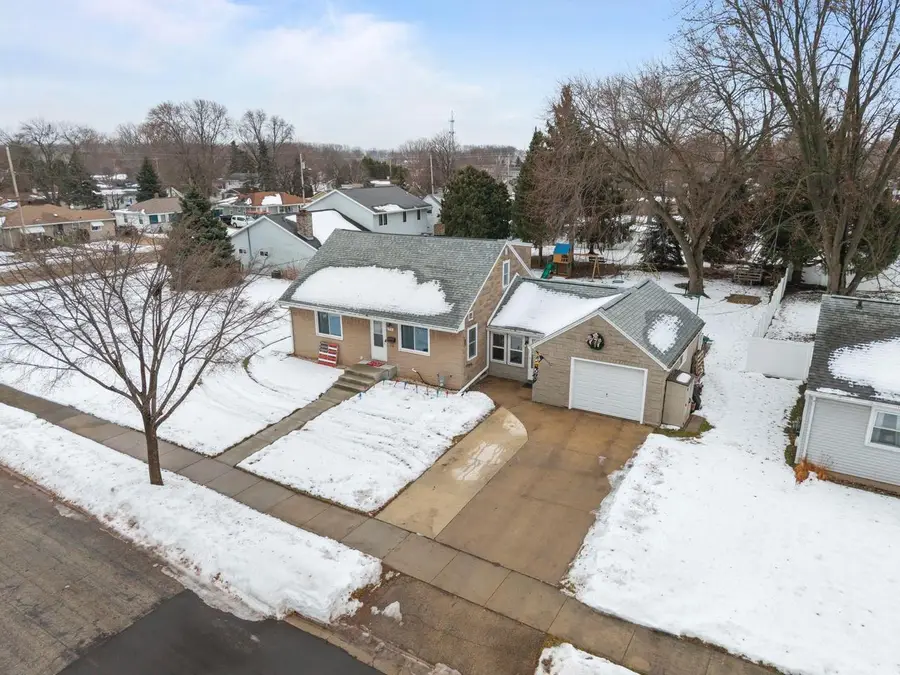 929 HARDING STREET, Menasha, WI 54952 - Image #2