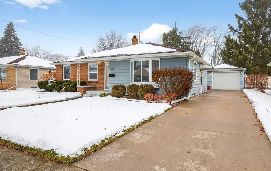 1224 E MARQUETTE STREET, Appleton, WI 54911 - Image #2