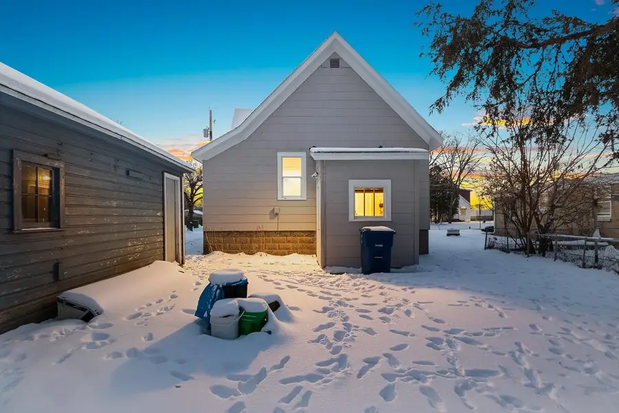 1607 FARLIN AVENUE, Green Bay, WI 54302 - Image #2