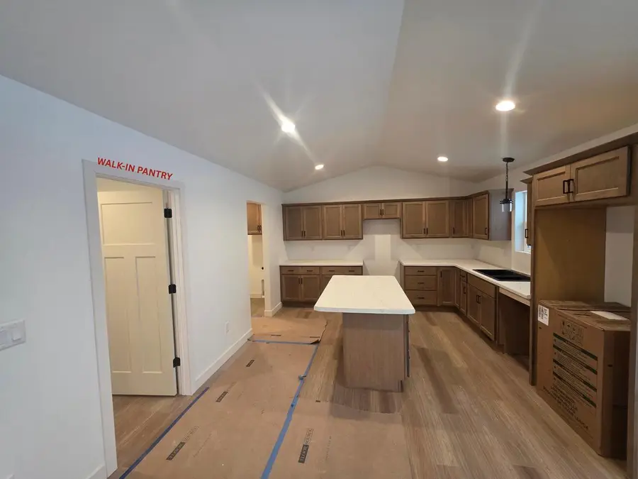 W5634 TONYS WAY, Appleton, WI 54915 - Image #3