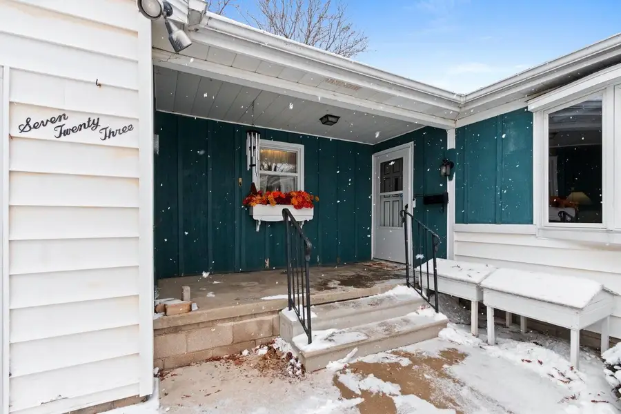723 ROBBINS STREET, Seymour, WI 54165 - Image #2