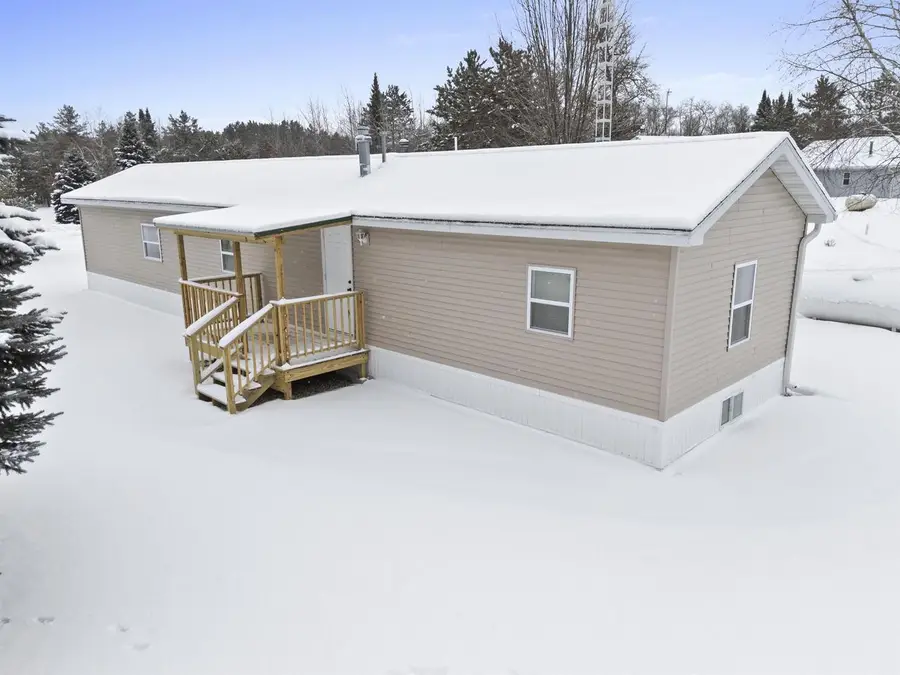 W10807 NEVELN LANE, Crivitz, WI 54114 - Image #2