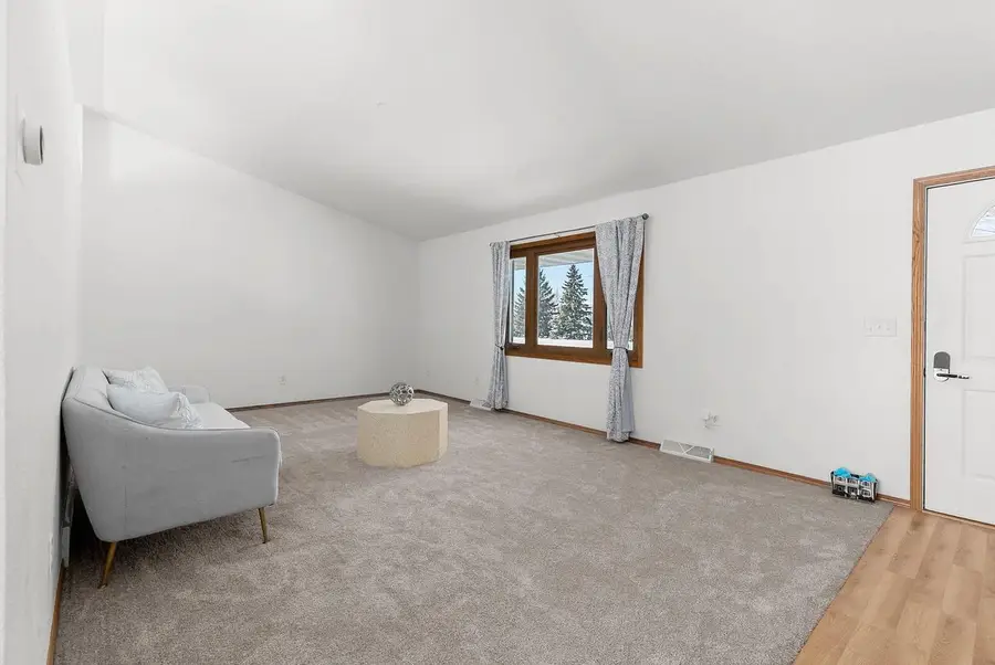 1001 COUNTY ROAD V, Fond Du Lac, WI 54935 - Image #2