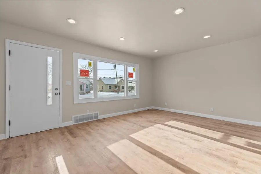 304 DIVISION STREET, Neenah, WI 54956 - Image #2