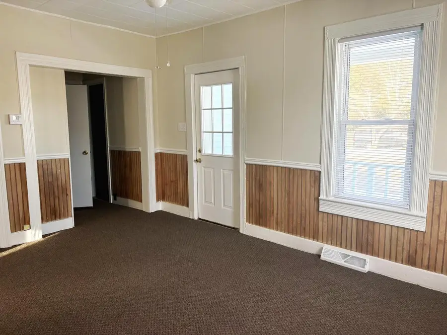 733 E CALUMET STREET, Appleton, WI 54915 - Image #2