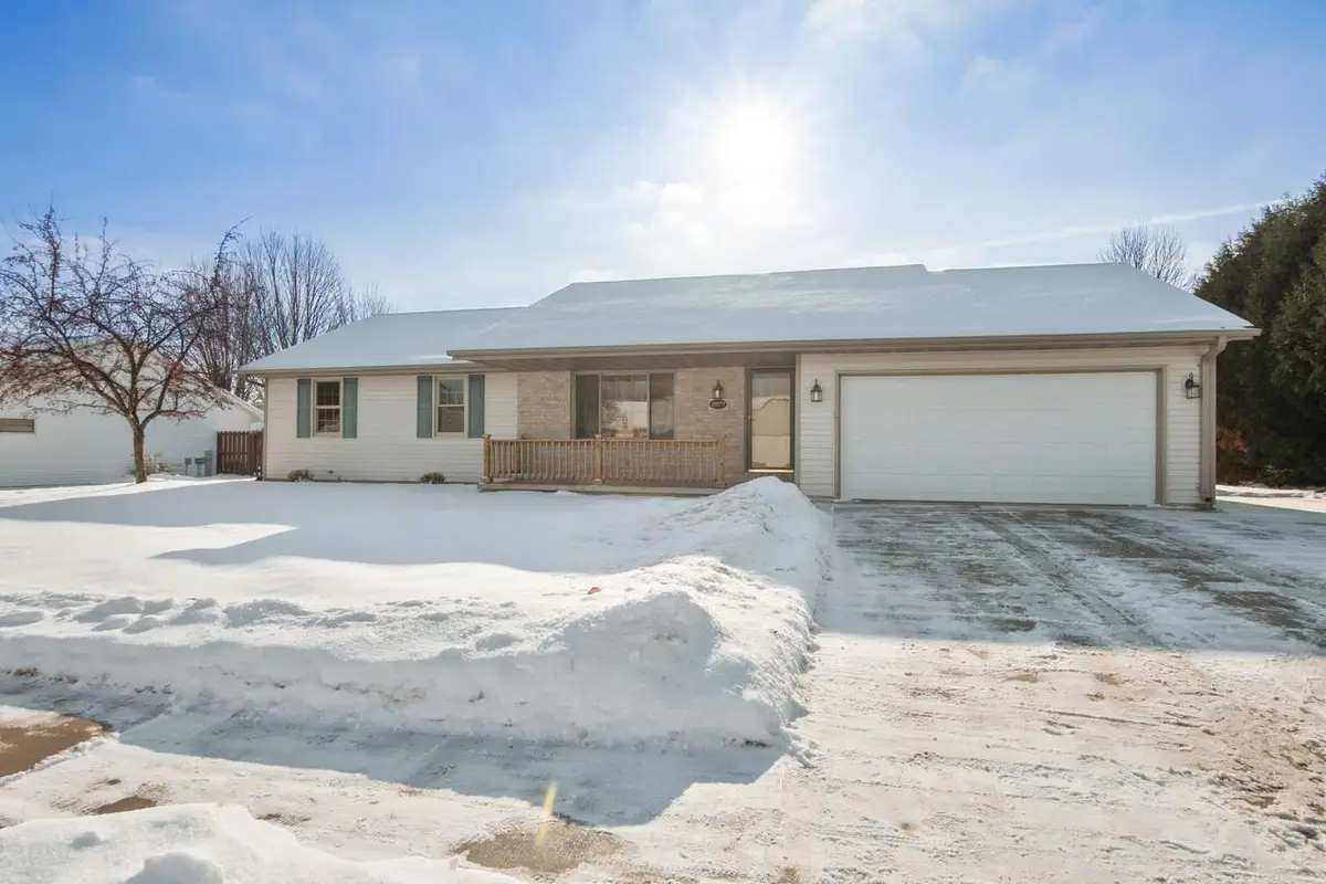 2977 BELLE PLANE ROAD, Green Bay, WI 54313 - Image #1
