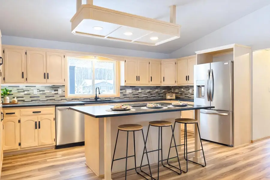 W3829 HIGHVIEW DRIVE, Appleton, WI 54913 - Image #2