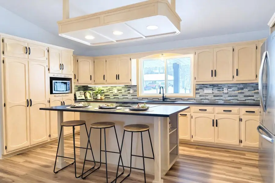 W3829 HIGHVIEW DRIVE, Appleton, WI 54913 - Image #3