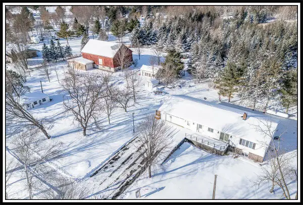 E8130 FLEASE ROAD, New London, WI 54961