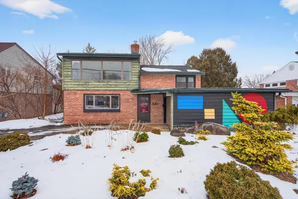 520 E CECIL STREET, Neenah, WI 54956