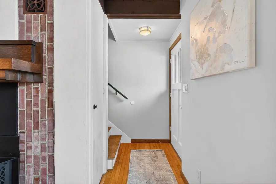 520 E CECIL STREET, Neenah, WI 54956 - Image #2