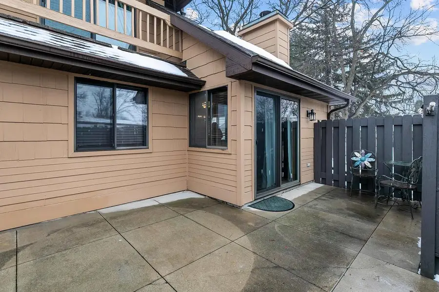 1391 W 18TH AVENUE, Oshkosh, WI 54902 - Image #2