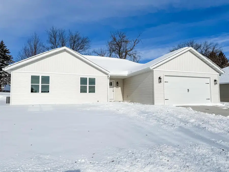 426 VILLAGE LANE, Ripon, WI 54971 - Image #3