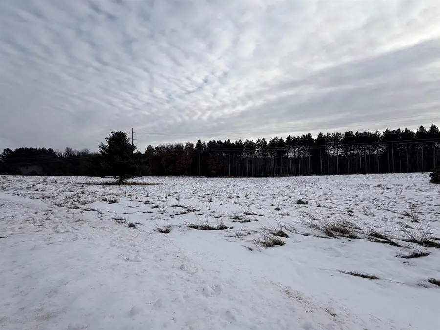 E1745 RIVER WOOD DRIVE, Waupaca, WI 54981 - Image #3