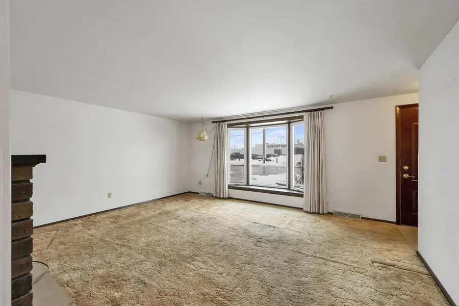 350 N TAYLOR STREET, Green Bay, WI 54303 - Image #3