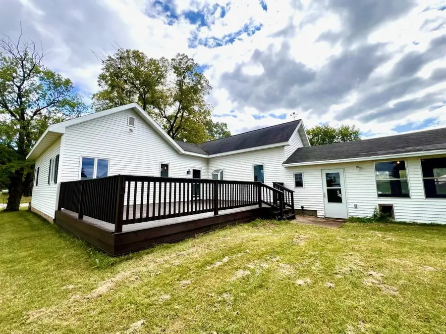 N1053 STATE ROAD 22, Waupaca, WI 54981 - Image #2