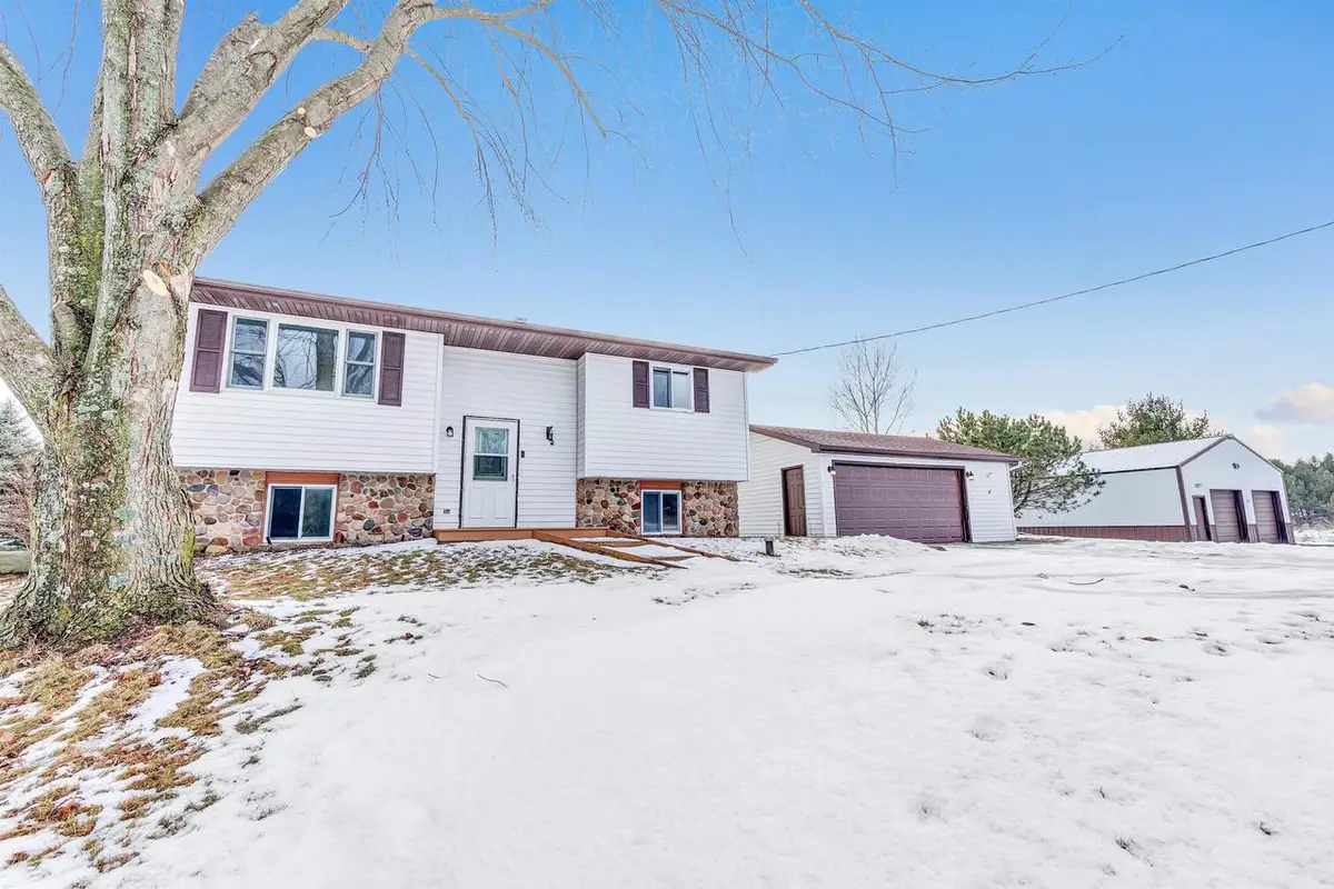 E3249 BAGS HILL ROAD, Waupaca, WI 54981 - Image #1