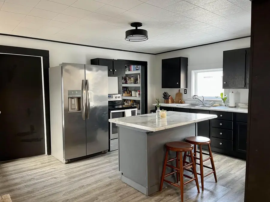 705 W NORTH WATER STREET, New London, WI 54981 - Image #3