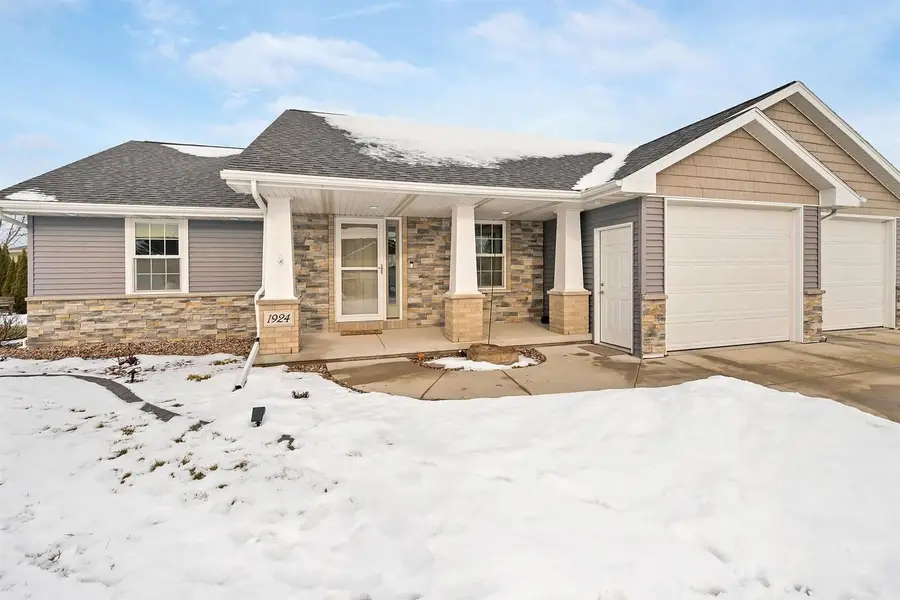 1924 ANDRAYA LANE, De Pere, WI 54115 - Image #2