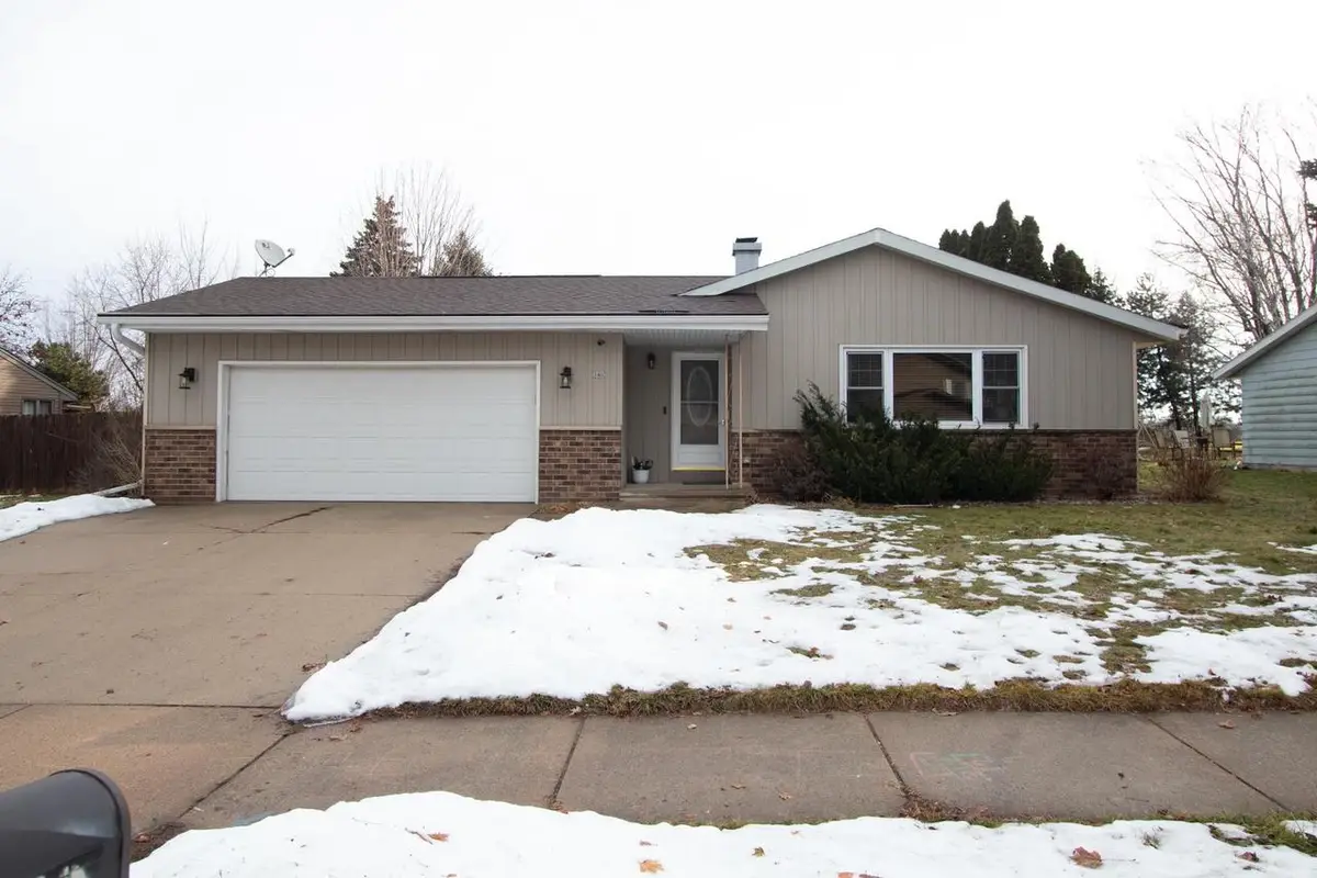 340 WESTBROOK DRIVE, Oshkosh, WI 54904 - Image #1