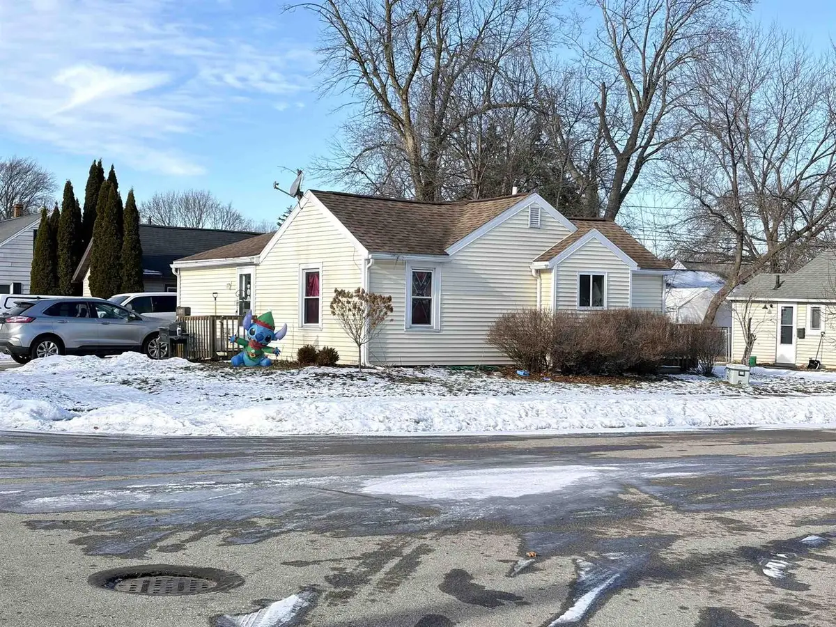 326 E WILSON AVENUE, Appleton, WI 54915 - Image #1
