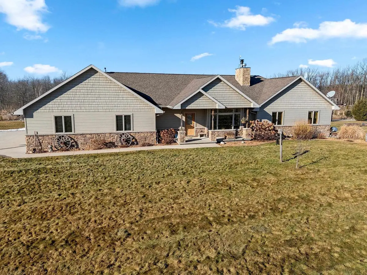 N8481 TOWN HALL ROAD, Black Creek, WI 54106 - #1
