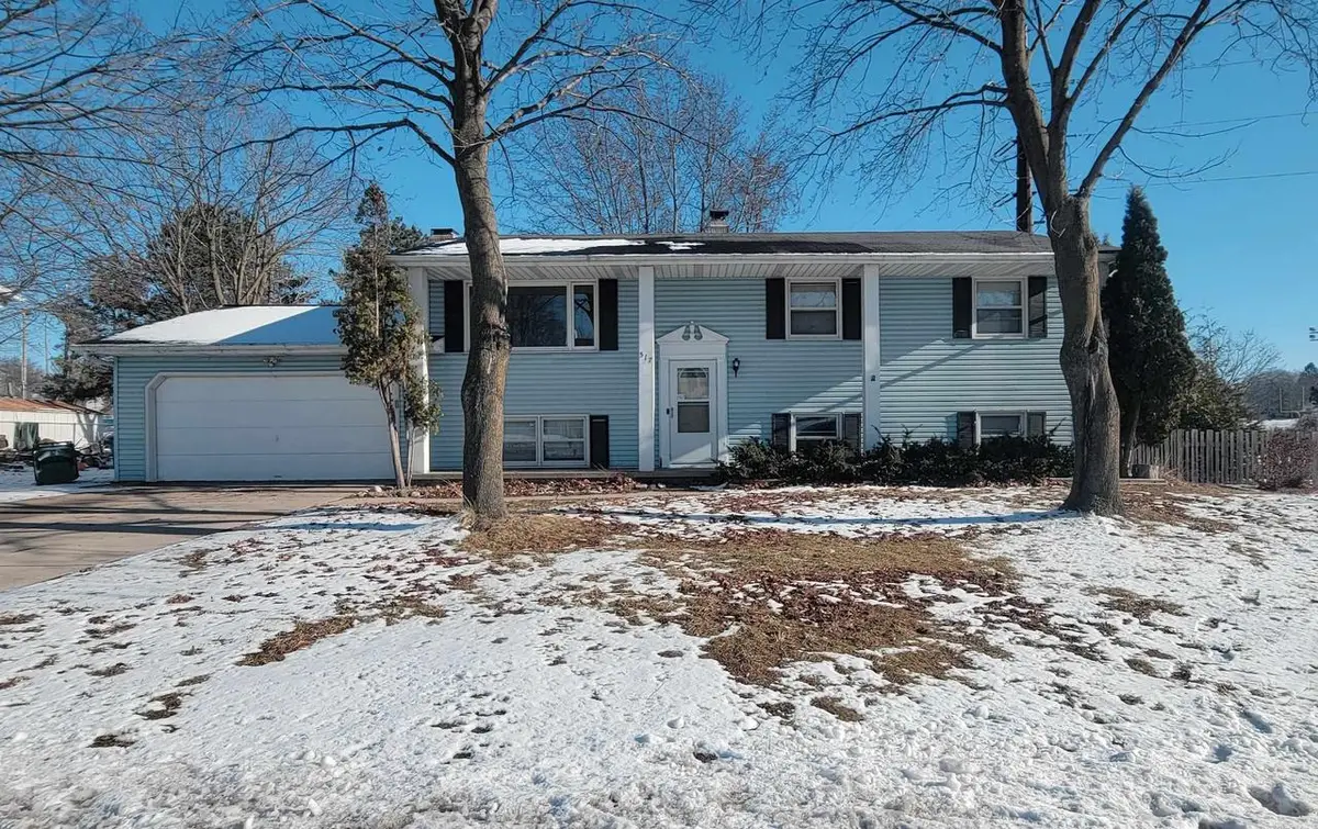 517 MENLO PARK ROAD, Green Bay, WI 54302 - Image #1