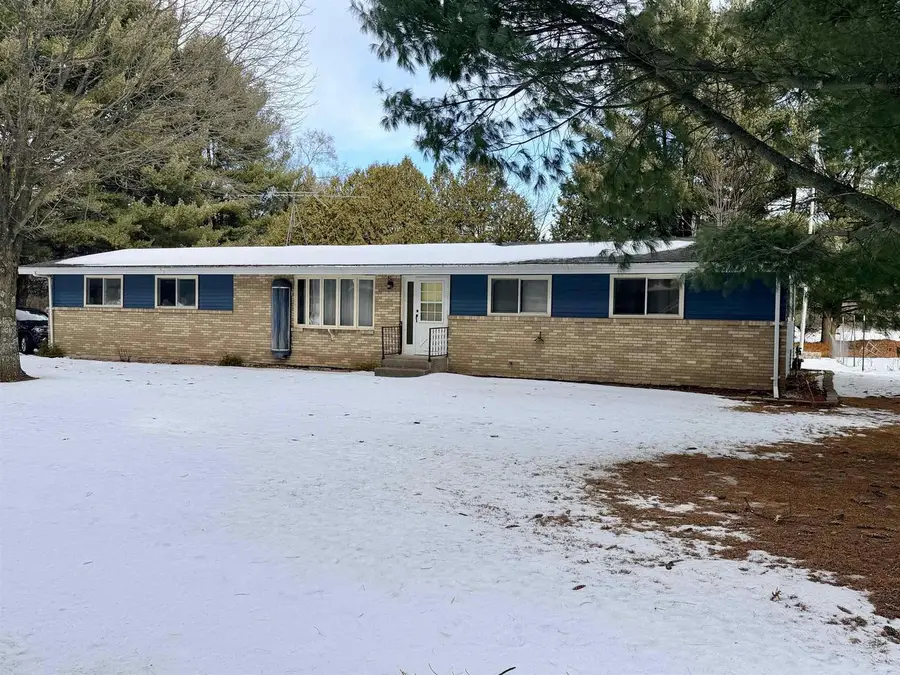 W6594 COUNTY ROAD H, Wild Rose, WI 54984 - Image #2