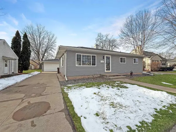 804 JOHN STREET, Menasha, WI 54952