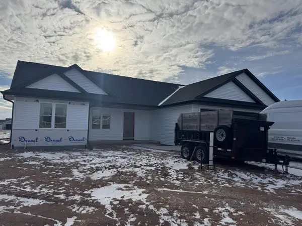 2041 RED FOX LANE, Kaukauna, WI 54130