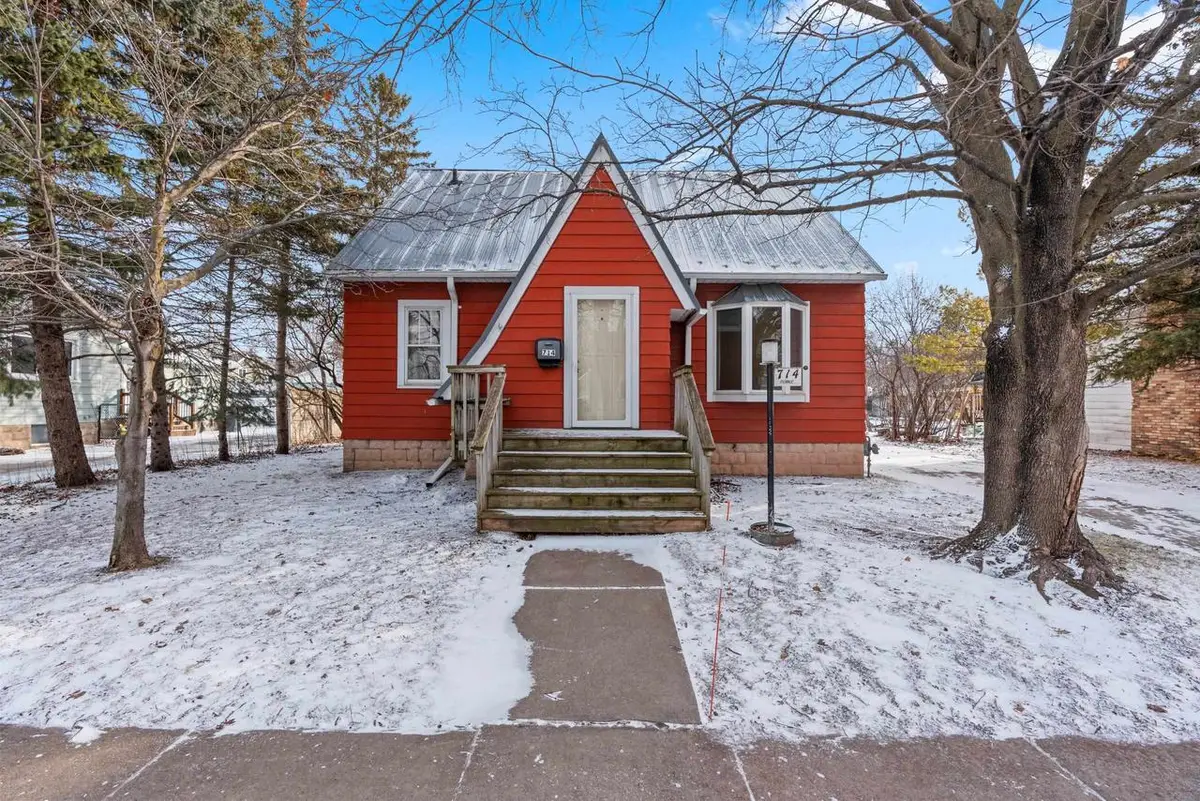 714 MAPLE STREET, Neenah, WI 54956 - #1