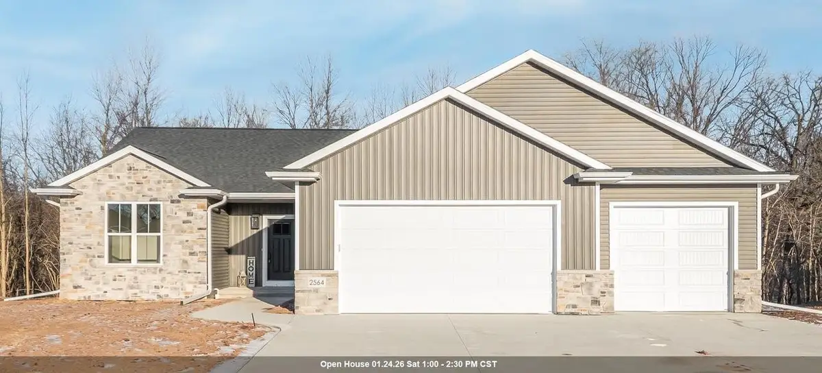 2564 N STELLITA CIRCLE, De Pere, WI 54115 - Image #1