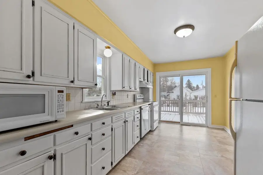 108 E MILLARD STREET, New London, WI 54961 - Image #3