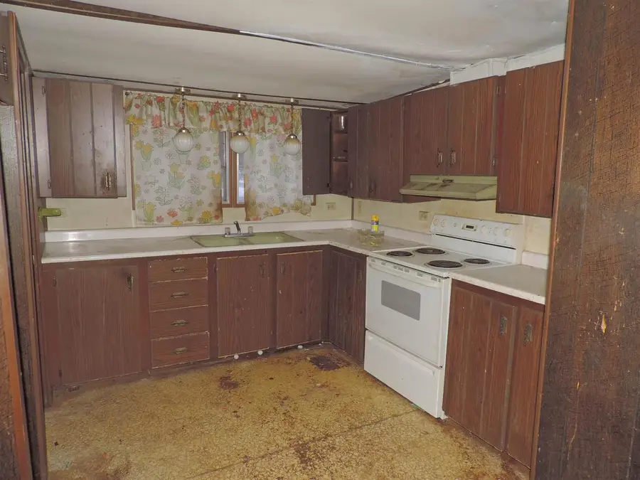 816 E MILLER STREET, Suring, WI 54174 - Image #3