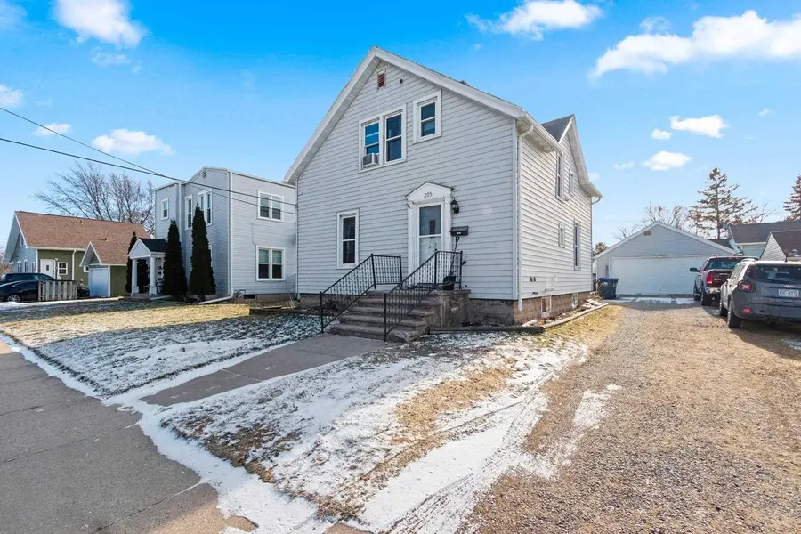 205 DIVISION STREET, Neenah, WI 54956 - Image #2