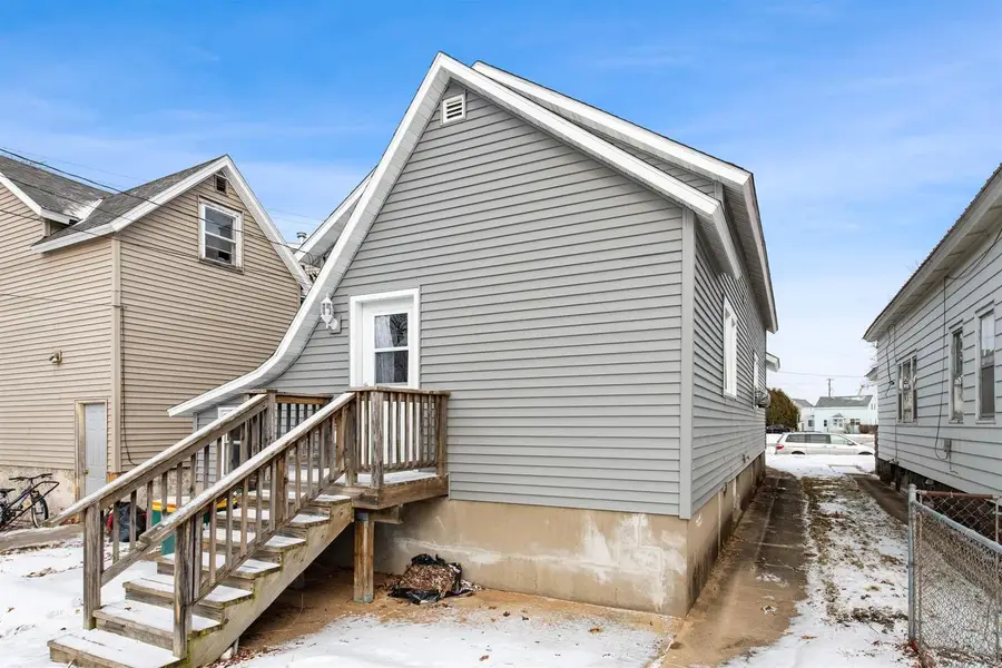 1135 CARNEY BOULEVARD, Marinette, WI 54143 - Image #2