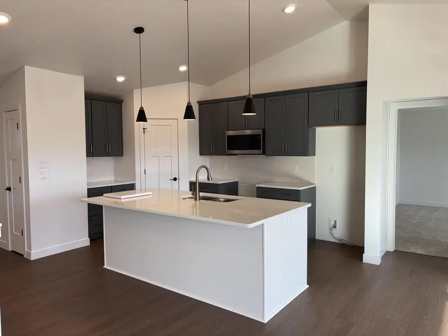 W5609 TONYS WAY, Appleton, WI 54915 - #3