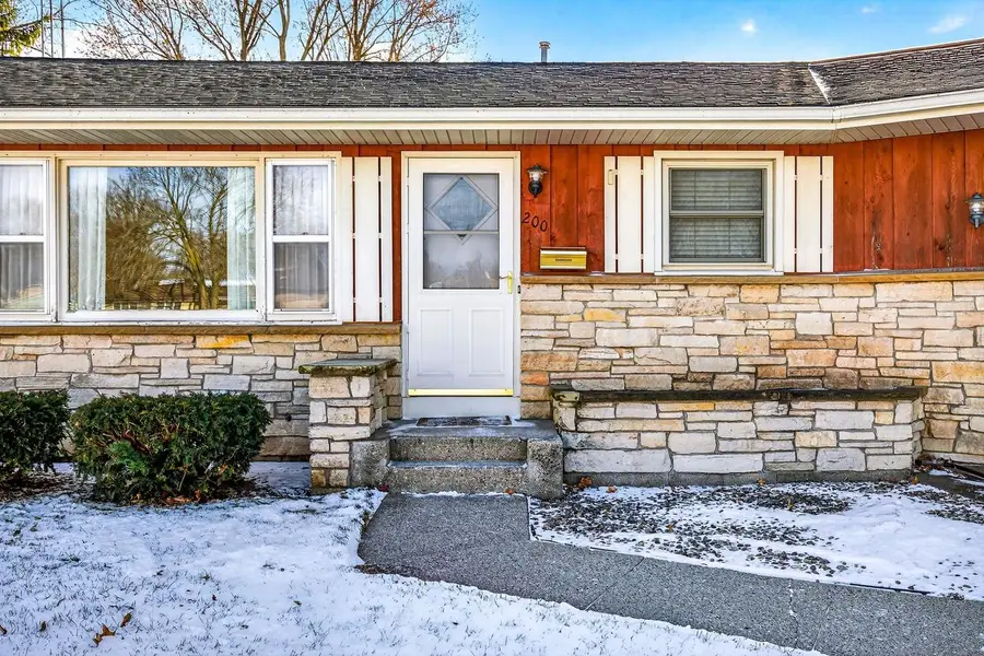 200 PRAIRIE COURT, Fond Du Lac, WI 54935 - Image #2