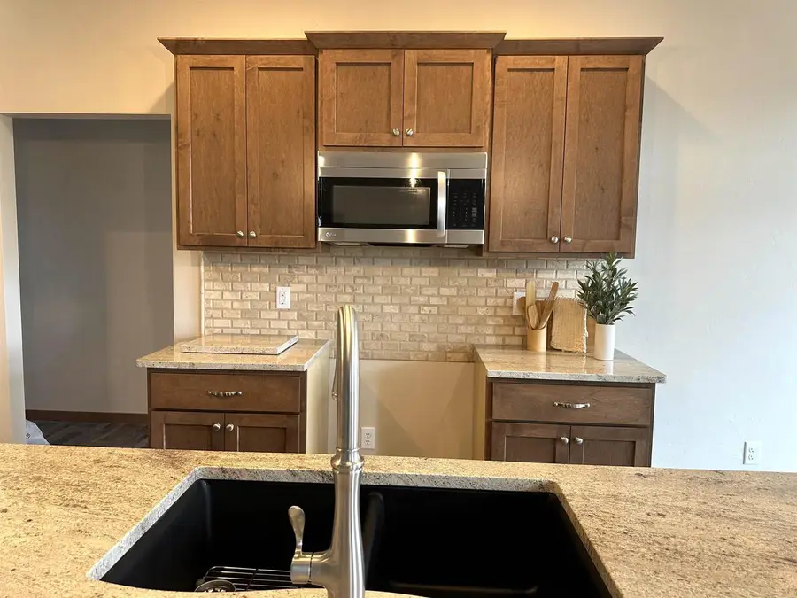 N9257 BREEZY WAY, Appleton, WI 54915 - Image #3