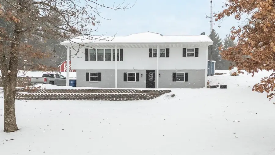 9866 STATE HIGHWAY 22, Waupaca, WI 54981 - Image #2