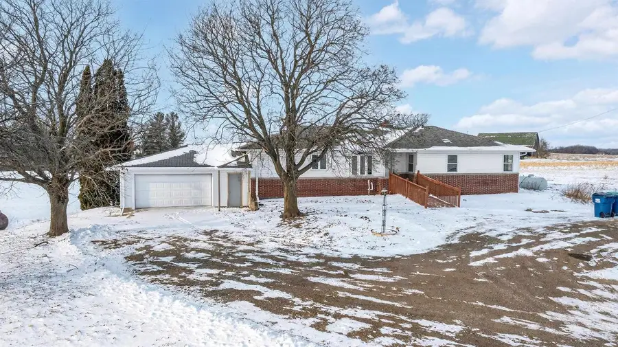 W8662 LONE ELM ROAD, Van Dyne, WI 54979 - Image #3