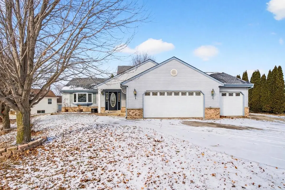 580 COUNTRY LANE, Lomira, WI 53048 - Image #1