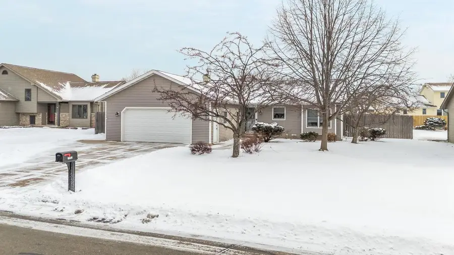 1253 MEADOWVIEW DRIVE, Menasha, WI 54952 - #2