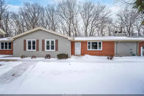 1035 S WEST COURT  #B, Appleton, WI 54915