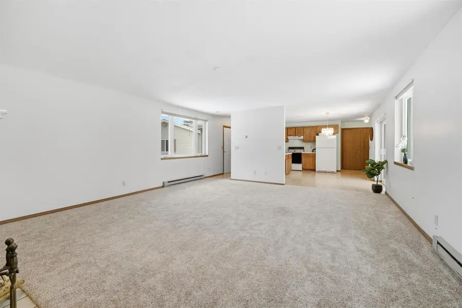 1035 S WEST COURT  #B, Appleton, WI 54915 - Image #3