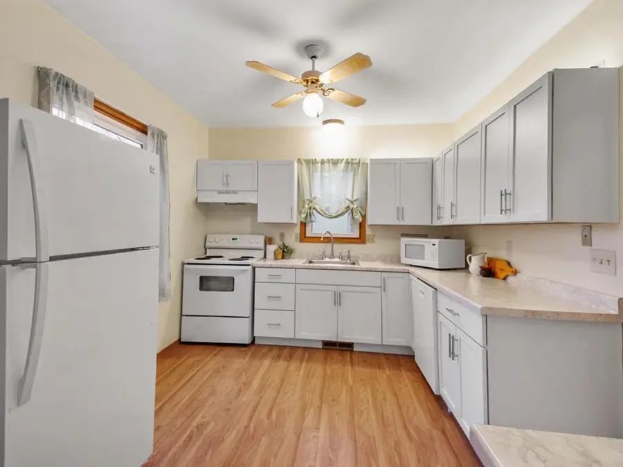 1262 S QUINCY STREET, Green Bay, WI 54301 - Image #3