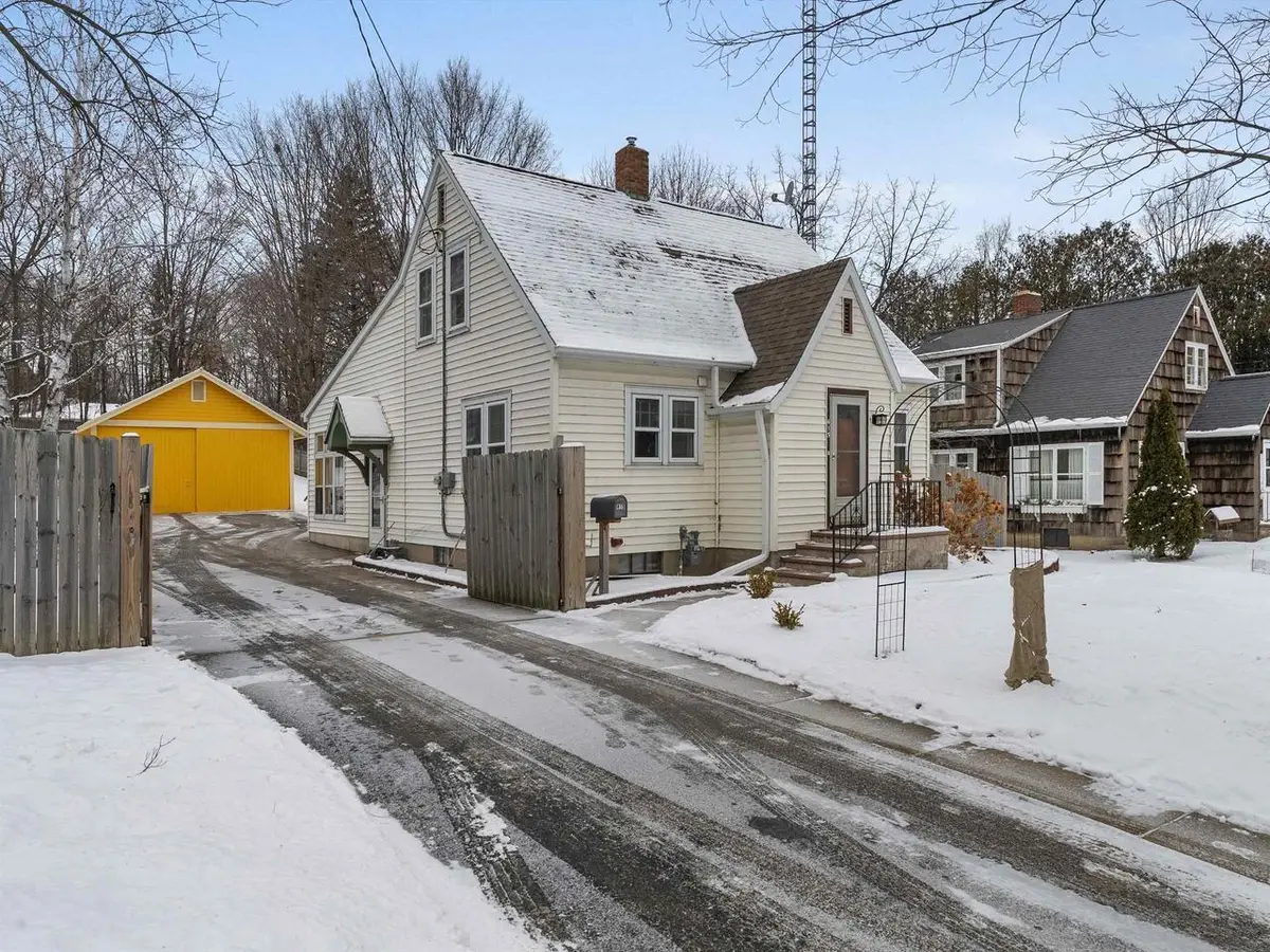 415 S NEENAH AVENUE, Sturgeon Bay, WI 54235 - Image #1