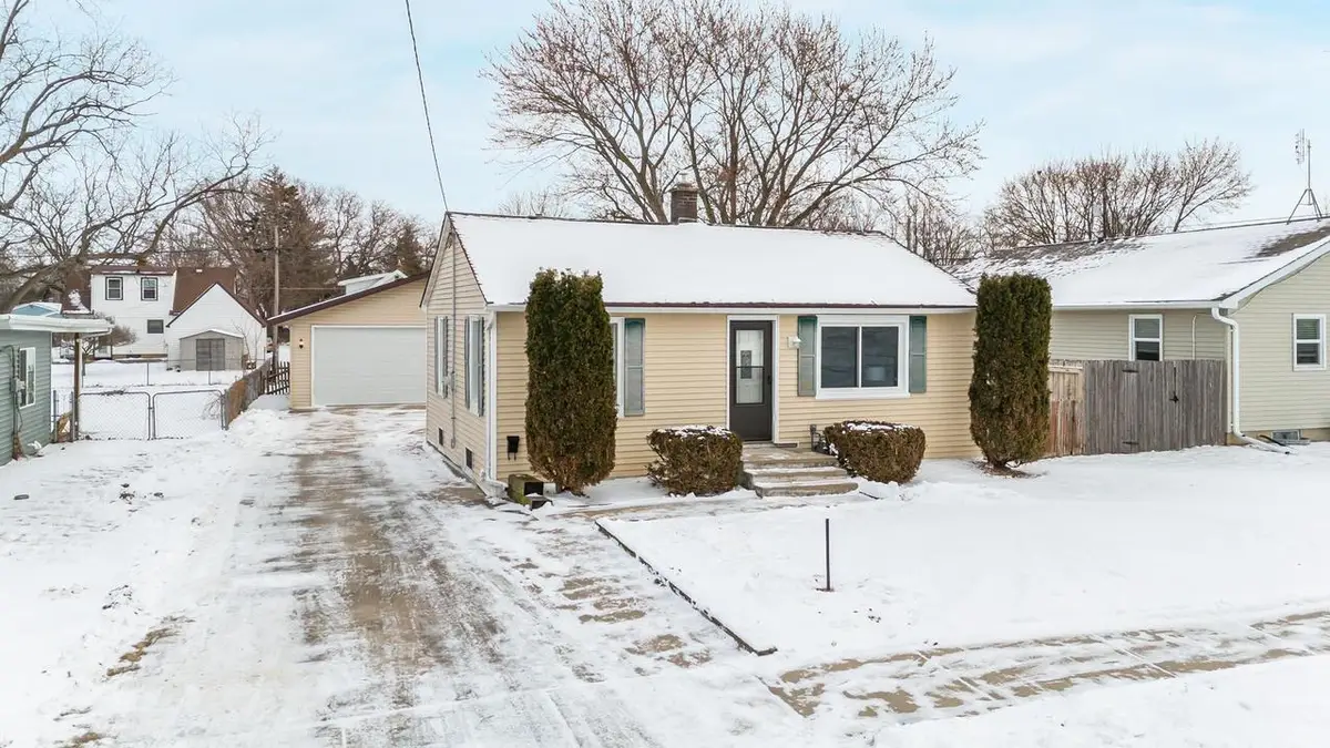 1852 MCCURDY STREET, Oshkosh, WI 54902 - Image #1
