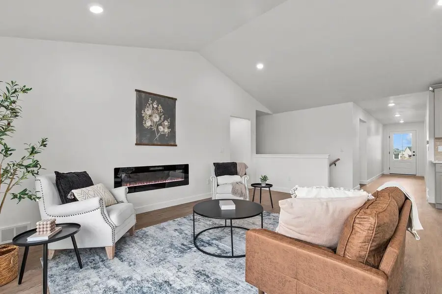 W5621 TONYS WAY, Appleton, WI 54915 - #2