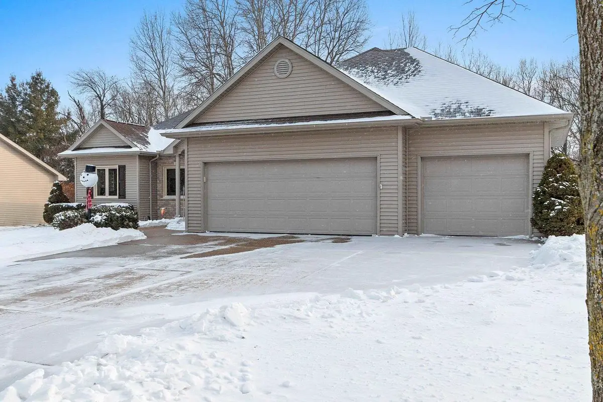 2875 BRISTOL MOUNTAIN TRAIL, Green Bay, WI 54313 - Image #1